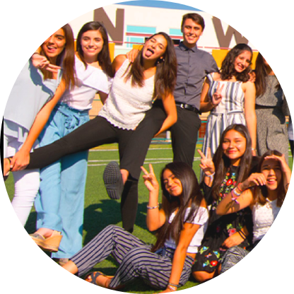Foto grupal de alumnos de secundaria del colegio NWL Juriquilla