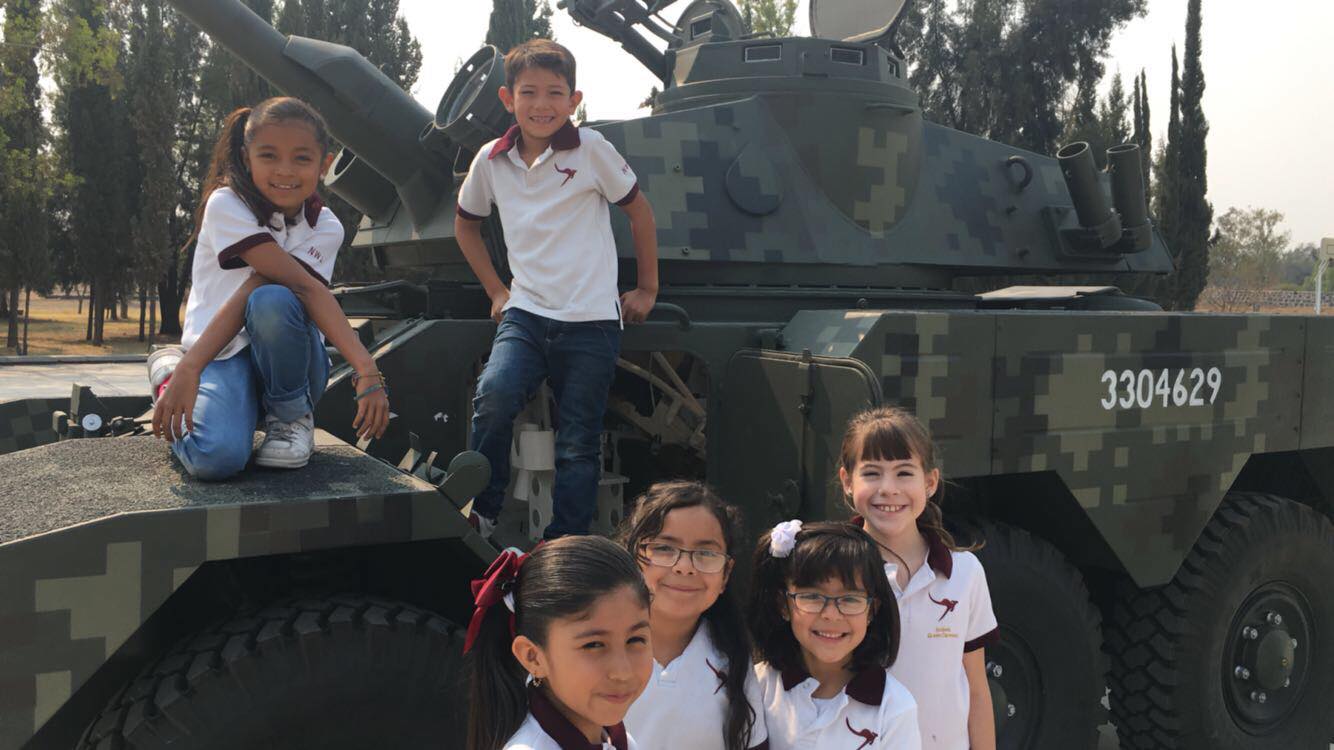 Visita académica al Campo Militar