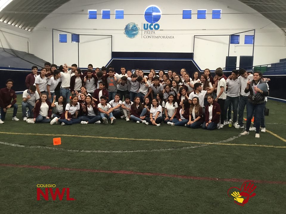 Alumnos de 3 de secundaria visitando la preparatoria UCO.