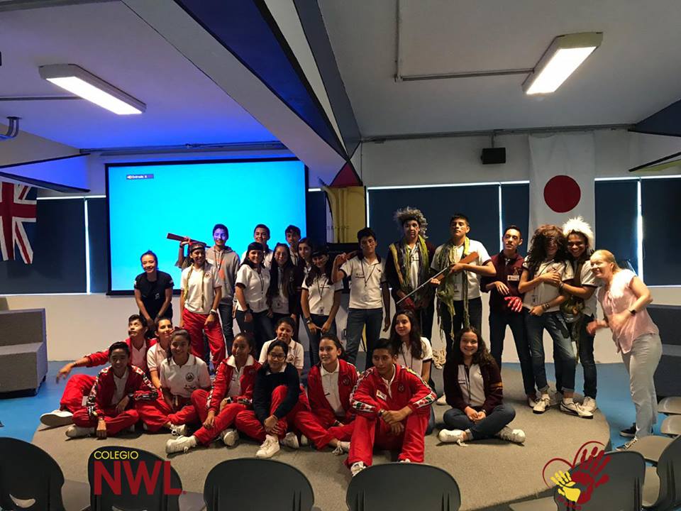 Alumnos de 3ro. de Secundaria visitando Tec. de Monterrey